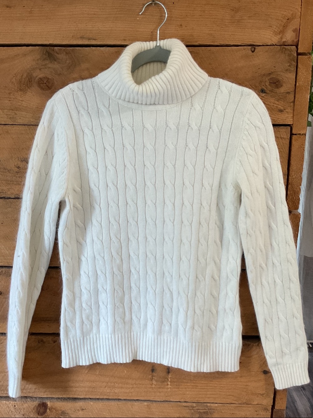 Eddie Bauer Cream Cable-Knit Turtleneck Sweater